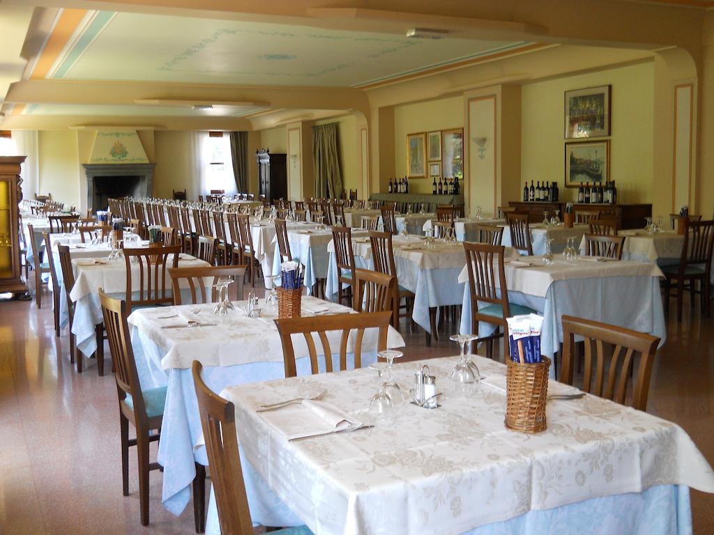 Albergo Ristorante Aquila Сульцано Экстерьер фото