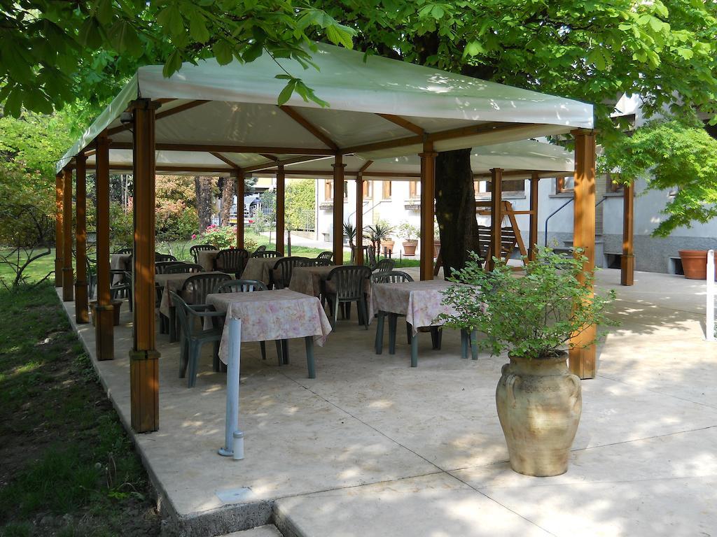 Albergo Ristorante Aquila Сульцано Экстерьер фото